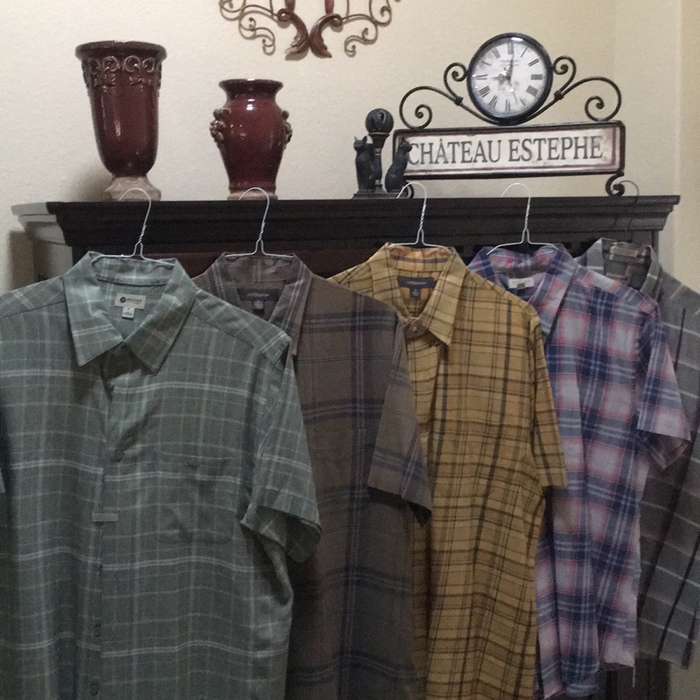 Men’s short sleeve shirts these are sold don’t know why posh didn’t mark them